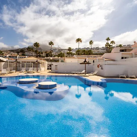 Vila Aqua Garden - Spacious 3-bedroom With Terrace, Bbq & Pool Access In *