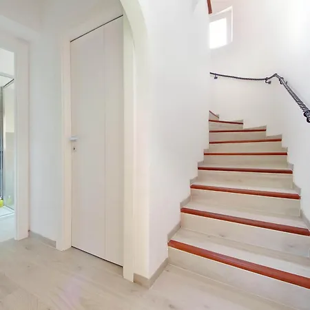 Villa Aqua Garden - Spacious 3-bedroom With Terrace, Bbq&pool Access In Costa Adeje (Tenerife)
