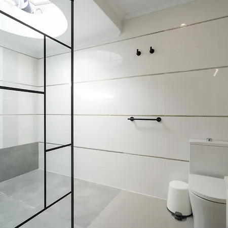 Aqua Garden - Spacious 3-bedroom With Terrace, Bbq & Pool Access In Vila Costa Adeje (Tenerife)