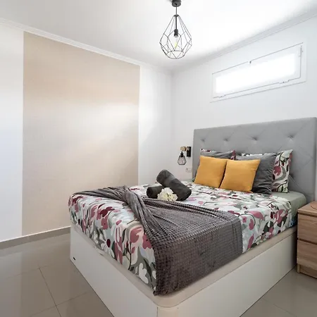 Villa Aqua Garden - Spacious 3-bedroom With Terrace, Bbq&pool Access In *