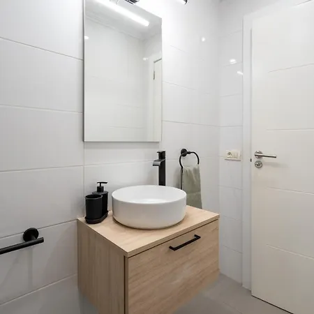 Aqua Garden - Spacious 3-bedroom With Terrace, Bbq & Pool Access In Vila Costa Adeje (Tenerife)