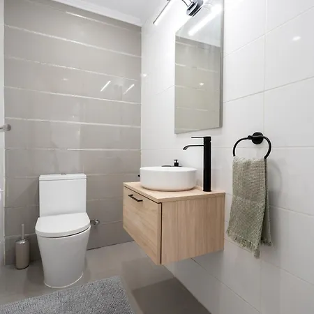 Aqua Garden - Spacious 3-bedroom With Terrace, Bbq & Pool Access In * Costa Adeje (Tenerife)
